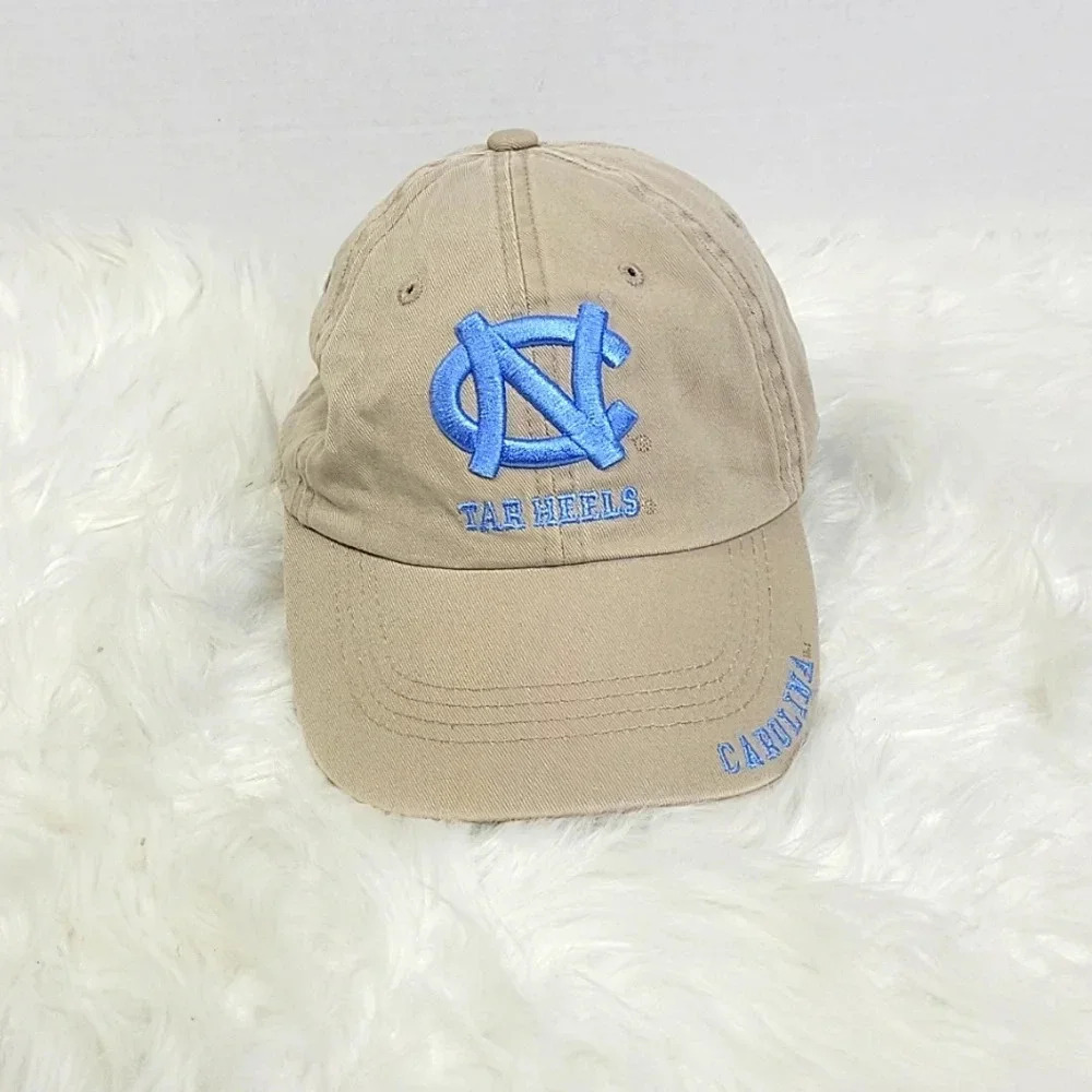 CAPTIVATING HARDWARE Carolina‎ Tar Heels Hat